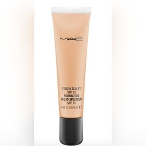 NEW! MAC NW25 STUDIO SCULPT SPF 15  FOUNDATION 40 ML / 1.3 US FL OZ